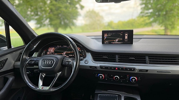 Audi Q7 14 of 28