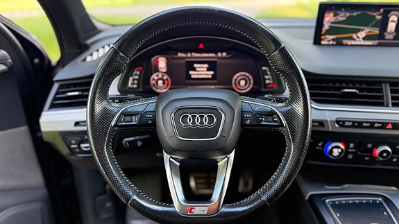 Audi Q7 25 of 28