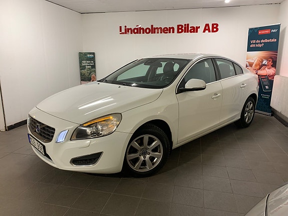 Volvo S60 2 of 5