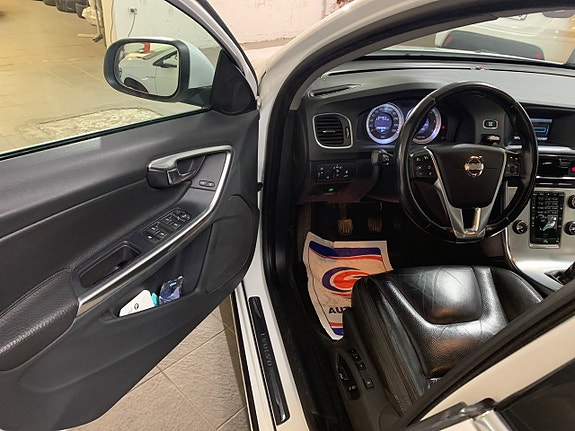 Volvo S60 24 of 26