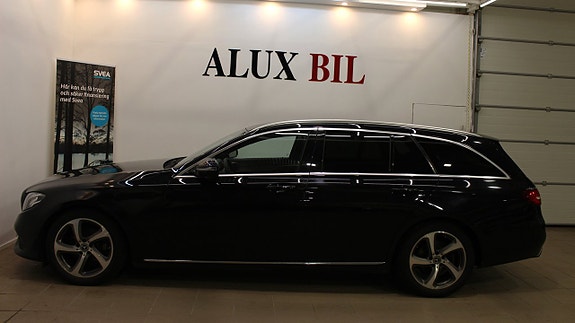 Mercedes-Benz E220 10 of 18