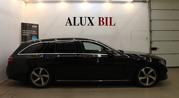 Mercedes-Benz E220 9 of 18