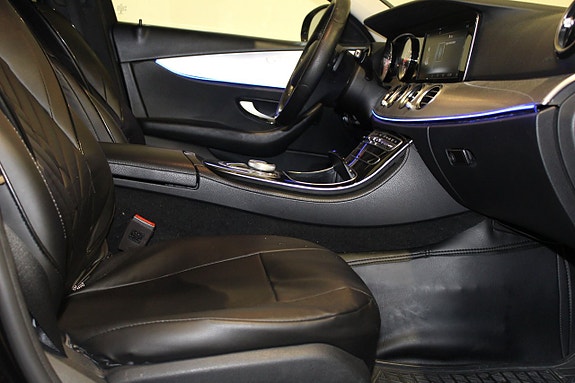 Mercedes-Benz E220 15 of 19