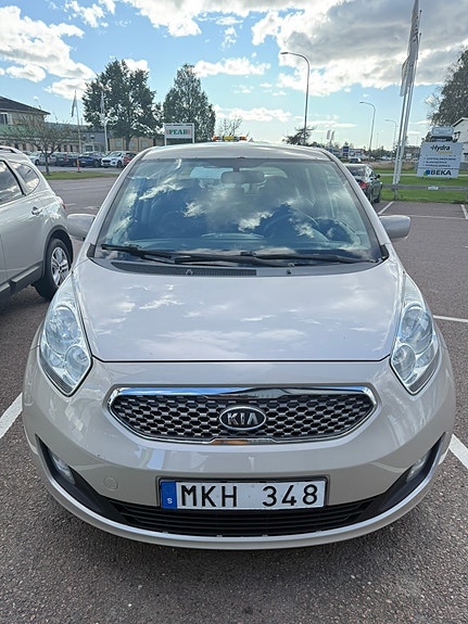 Kia Venga 2 of 7