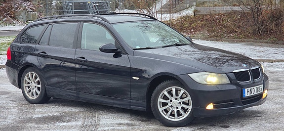 BMW 320 3 of 5