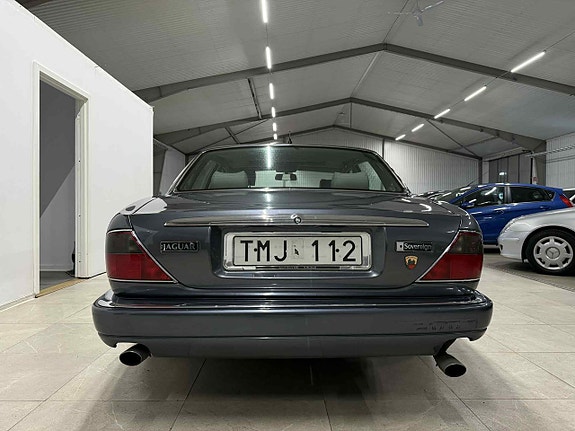 Jaguar XJ 8 of 25