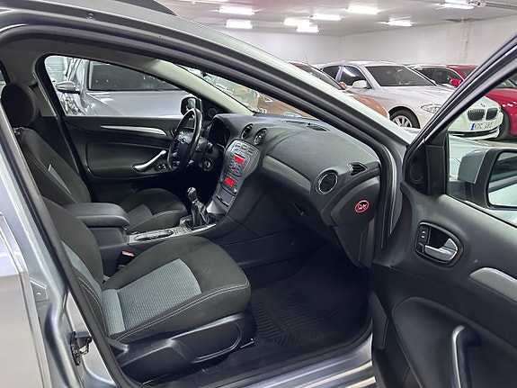 Ford Mondeo 7 of 10
