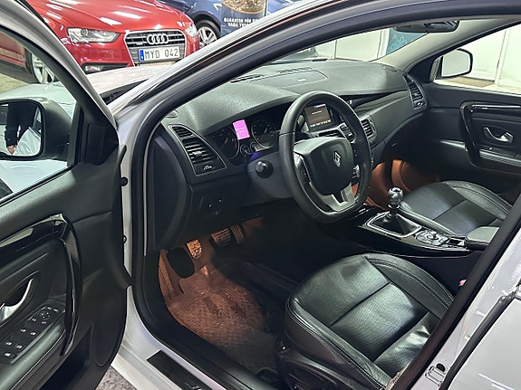Renault Laguna 14 of 18