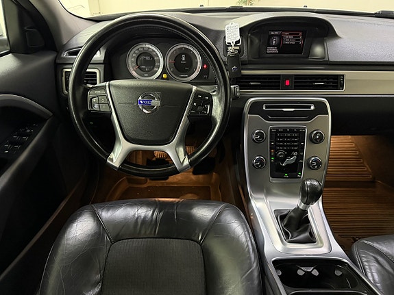 Volvo V70 10 of 14