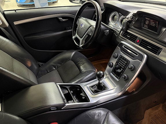 Volvo V70 12 of 14