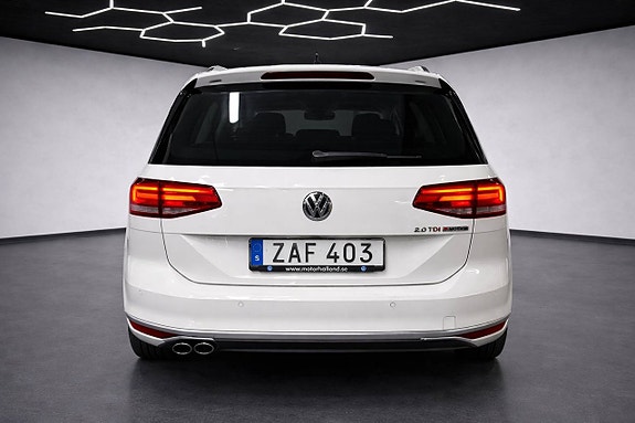 Volkswagen Passat Alltrack 4 of 5