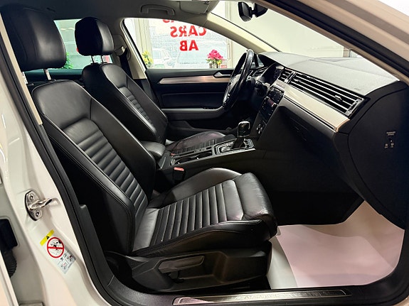 Volkswagen Passat Alltrack 5 of 5