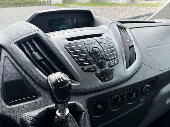 Ford Transit 14 of 19