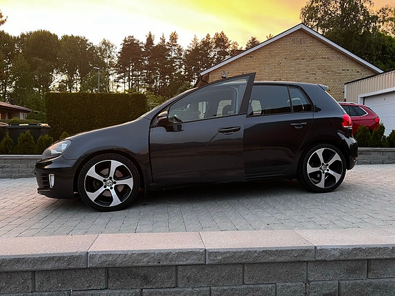 Volkswagen Golf VI 6 of 7