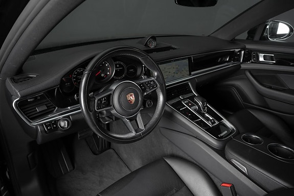 Porsche Panamera 4 6 of 11