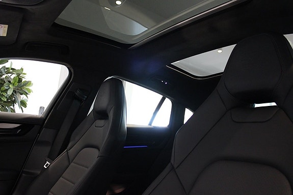 Porsche Panamera 4 11 of 23