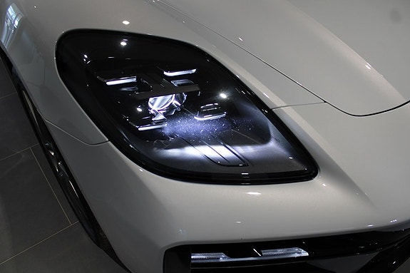 Porsche Panamera 4 6 of 23