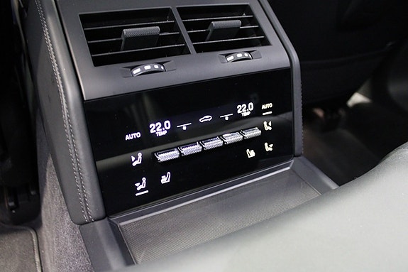 Porsche Panamera 4 19 of 23