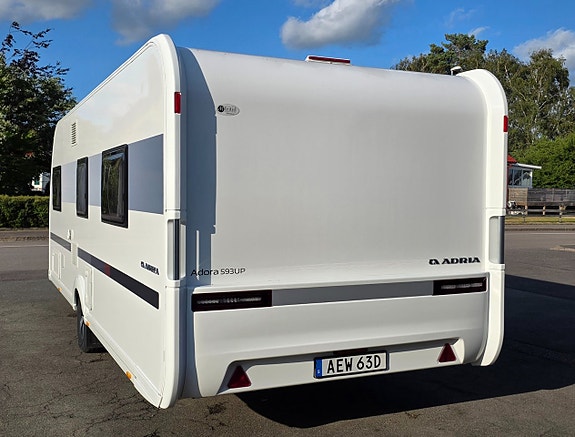 Adria Adora 593 UP Queenbed AC Markis 3 of 19