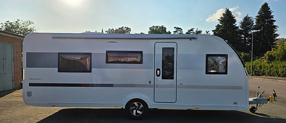 Adria Adora 593 UP Queenbed AC Markis 7 of 19