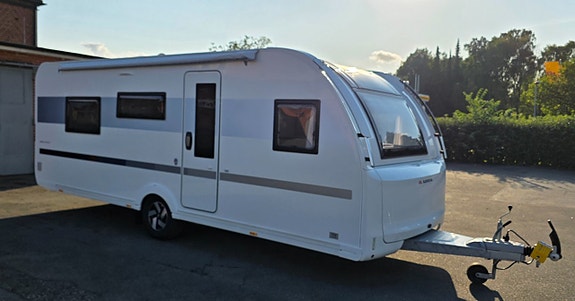 Adria Adora 593 UP Queenbed AC Markis 6 of 19