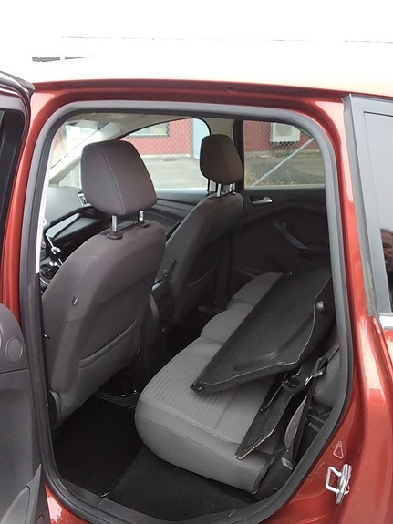 Ford C-Max 4 of 11