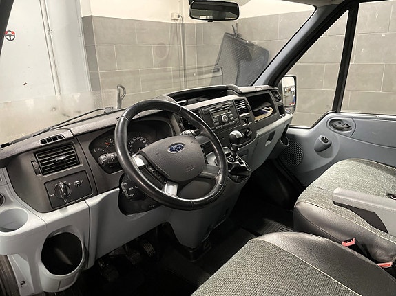 Ford Transit 7 of 11