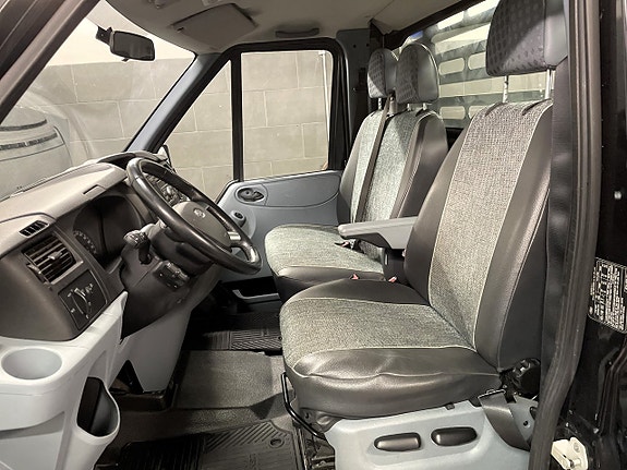 Ford Transit 8 of 11