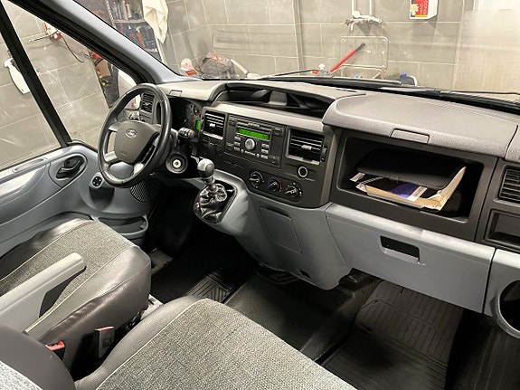Ford Transit 10 of 11