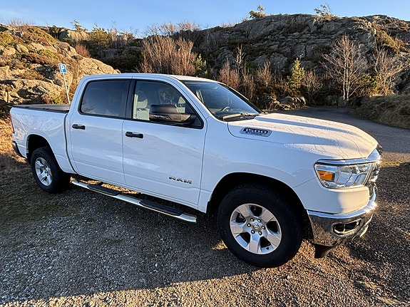 RAM 1500 2 of 12