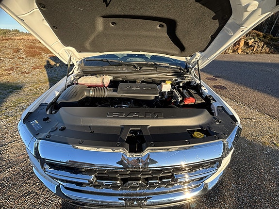 RAM 1500 10 of 12