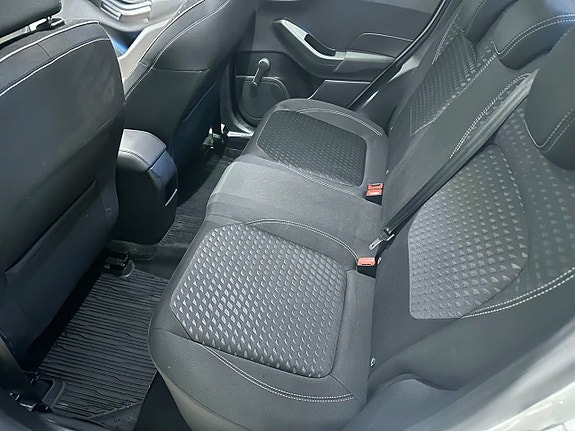 Ford Fiesta 10 of 15
