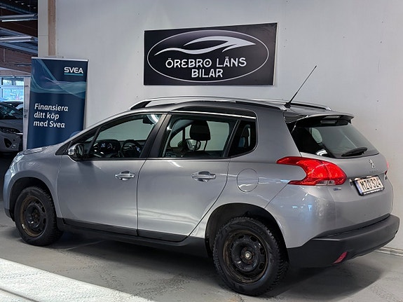 Peugeot 2008 2 of 5