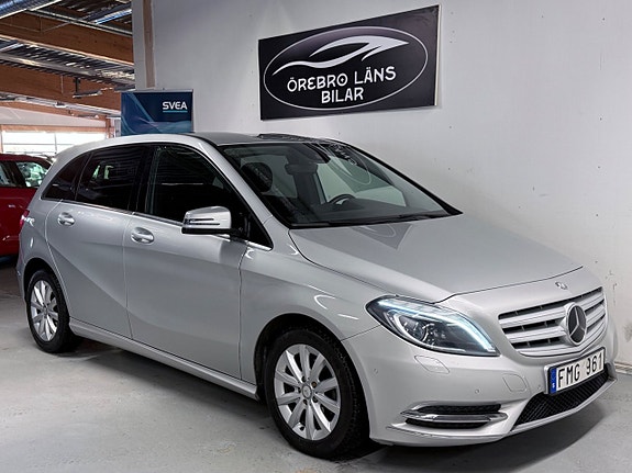 Mercedes-Benz B180 3 of 5