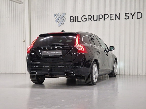 Volvo V60 7 of 23
