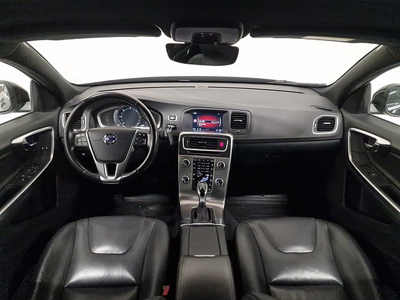 Volvo V60 11 of 23