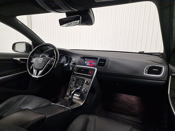 Volvo V60 10 of 23
