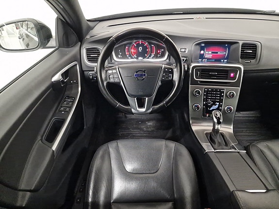 Volvo V60 12 of 23