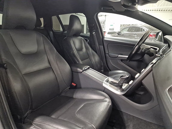Volvo V60 21 of 23