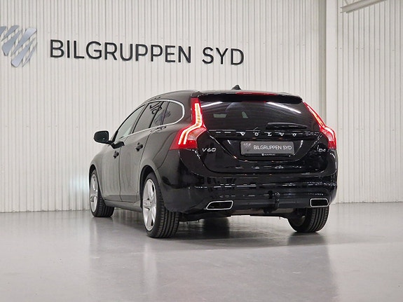 Volvo V60 8 of 23