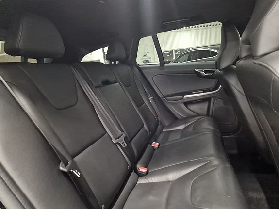 Volvo V60 23 of 23