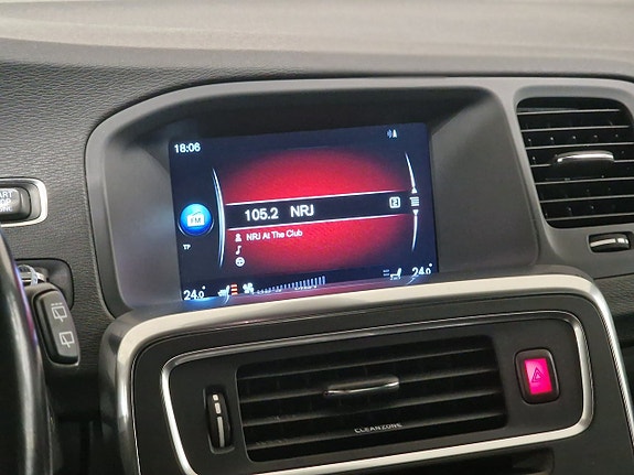 Volvo V60 18 of 23