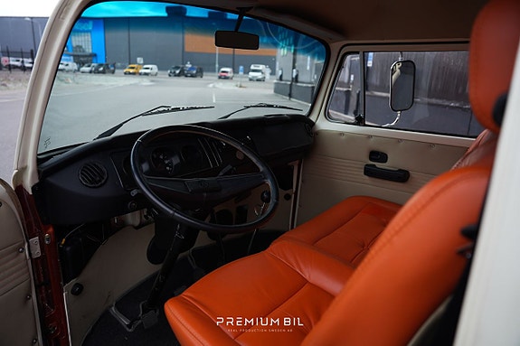 Volkswagen 1600 7 of 14