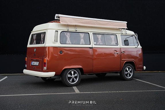 Volkswagen 1600 2 of 14