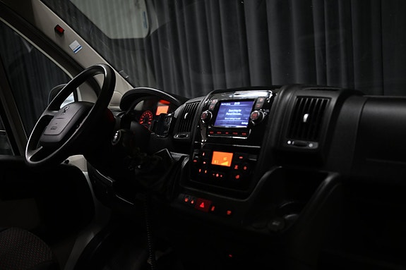 Peugeot Boxer 25 of 26