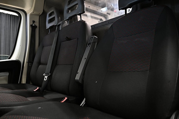 Peugeot Boxer 8 of 26