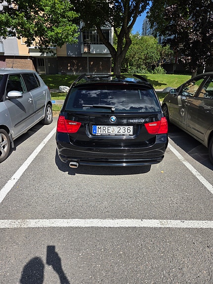 BMW 320d 4 of 14