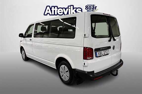 Volkswagen Caravelle 4 of 5