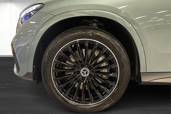 Mercedes-Benz GLC300 de 5 of 5