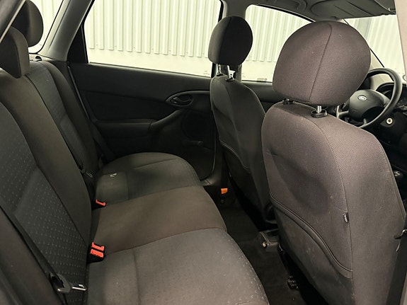 Ford Focus 12 of 12